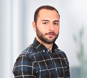 Mustafa Artar, Azubi im Kundendienstbüro